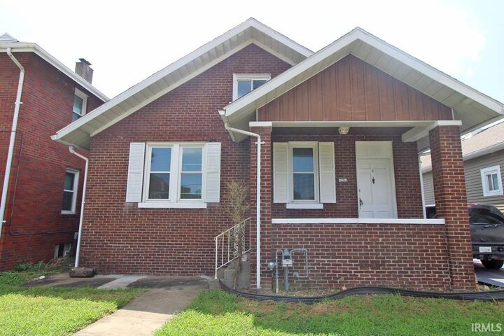 Property Photo:  1263 Washington Avenue  IN 47714 