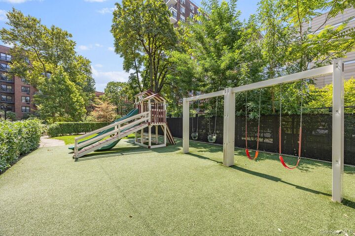Property Photo:  87-10 51st Ave  Elmhurst, Avenue 3S  NY 11373 