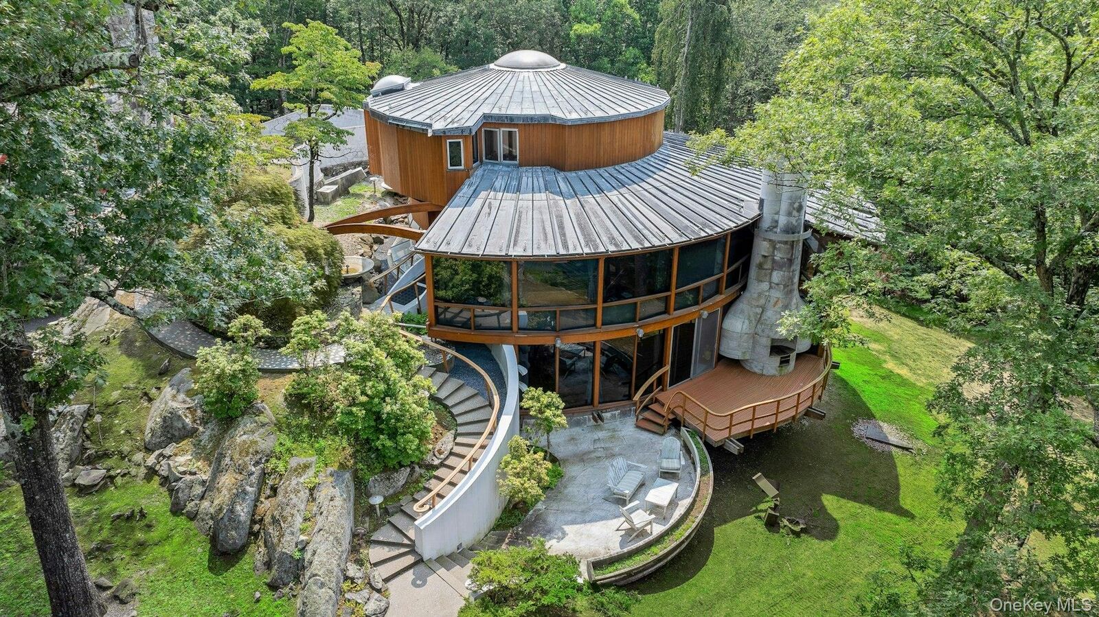 Property Photo:  196 Furnace Dock Road  NY 10567 