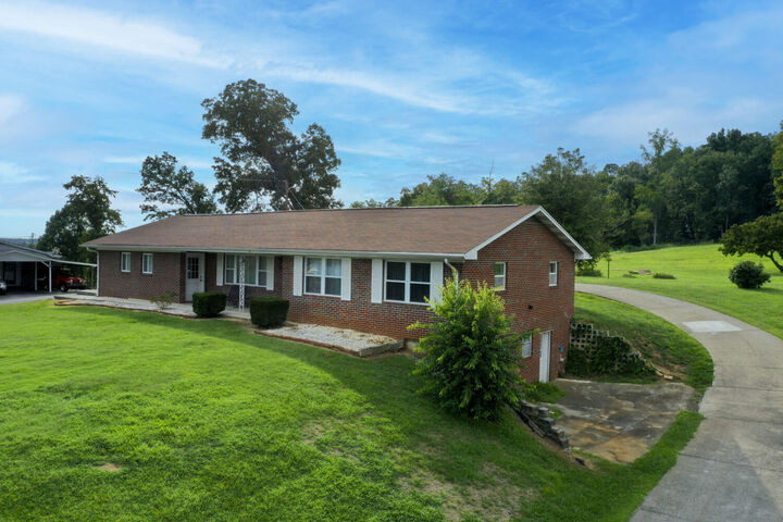 Property Photo: 888 Isabell Drive TN 37725