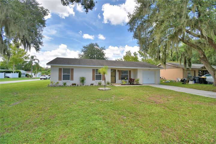 Property Photo: 9024 Damascus Avenue FL 33868