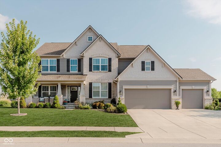2449 Stonehaven Drive  Avon IN 46123 photo