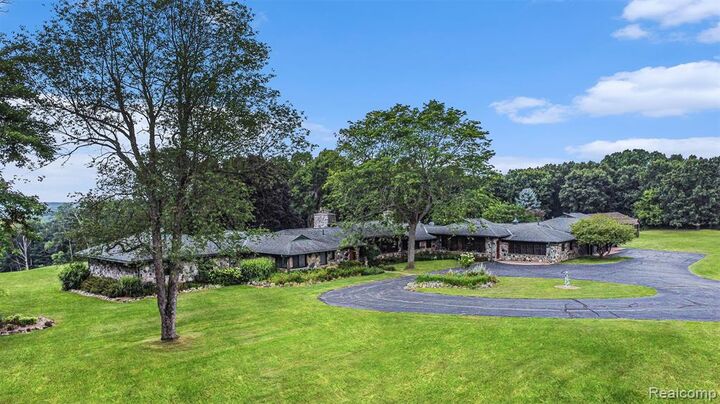 Property Photo:  2250 E Dryden Road  MI 48455 9311 
