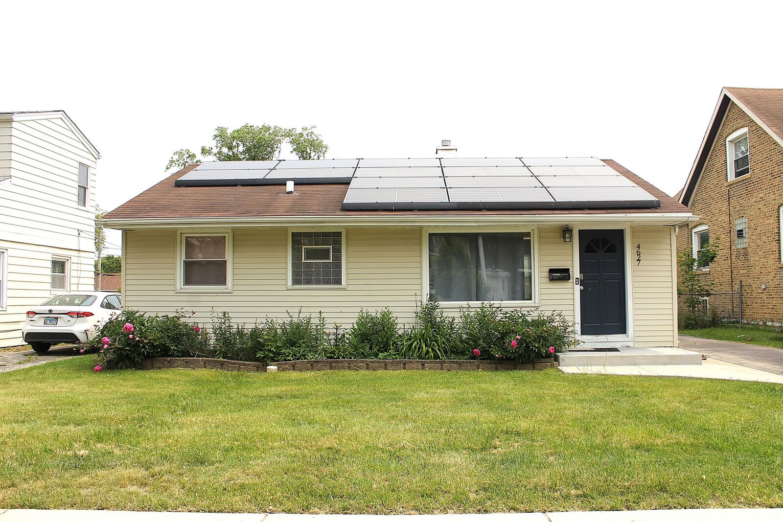 Property Photo:  4627 Custer Avenue  IL 60534 