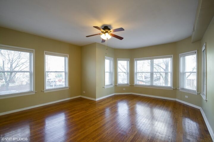 Property Photo:  6042 N Kenmore Avenue 1  IL 60660 