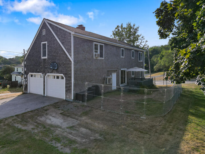 Property Photo:  4 Church Street  ME 04496 