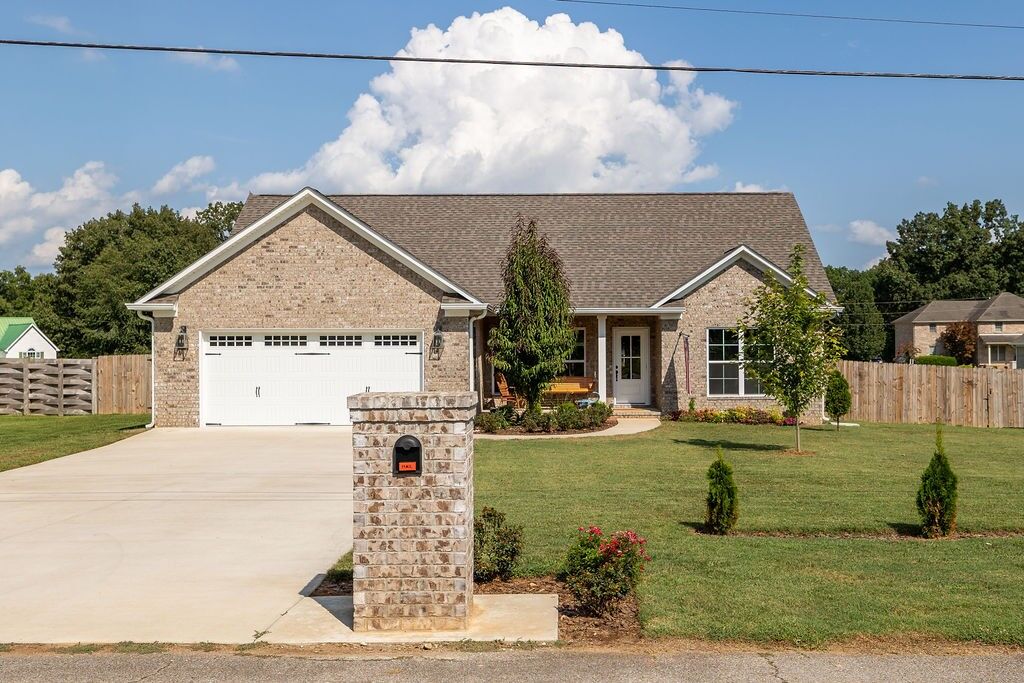 Property Photo: 411 Bumpas Rd TN 38464