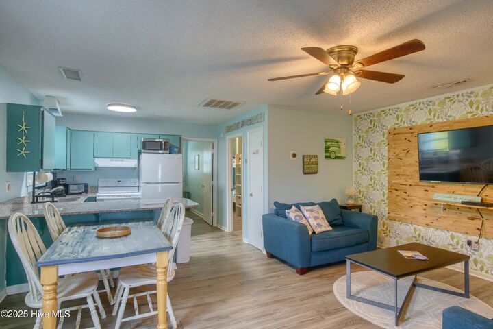 Property Photo: 2271 New River Inlet Road NC 28460