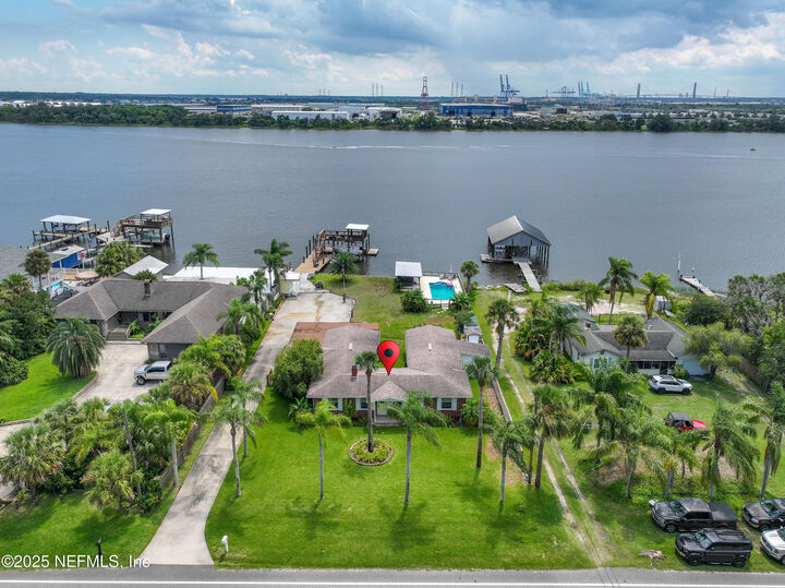 Property Photo: 5924 Heckscher Drive FL 32226