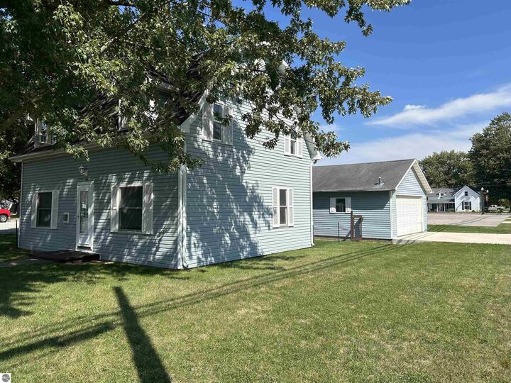 Property Photo: 145 S Johnson Street MI 48637