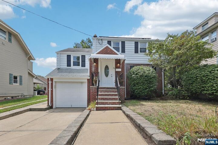 Property Photo:  31 Thiem Avenue  NJ 07662 