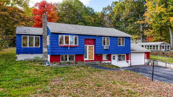 Property Photo:  28 Ledge Road  NH 03076 