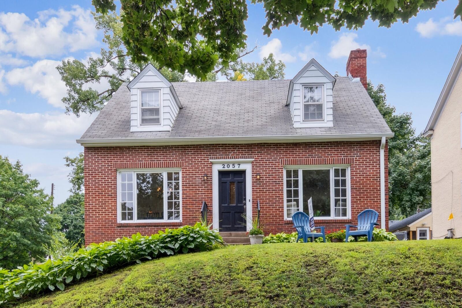 Property Photo: 2057 Juliet Avenue MN 55105