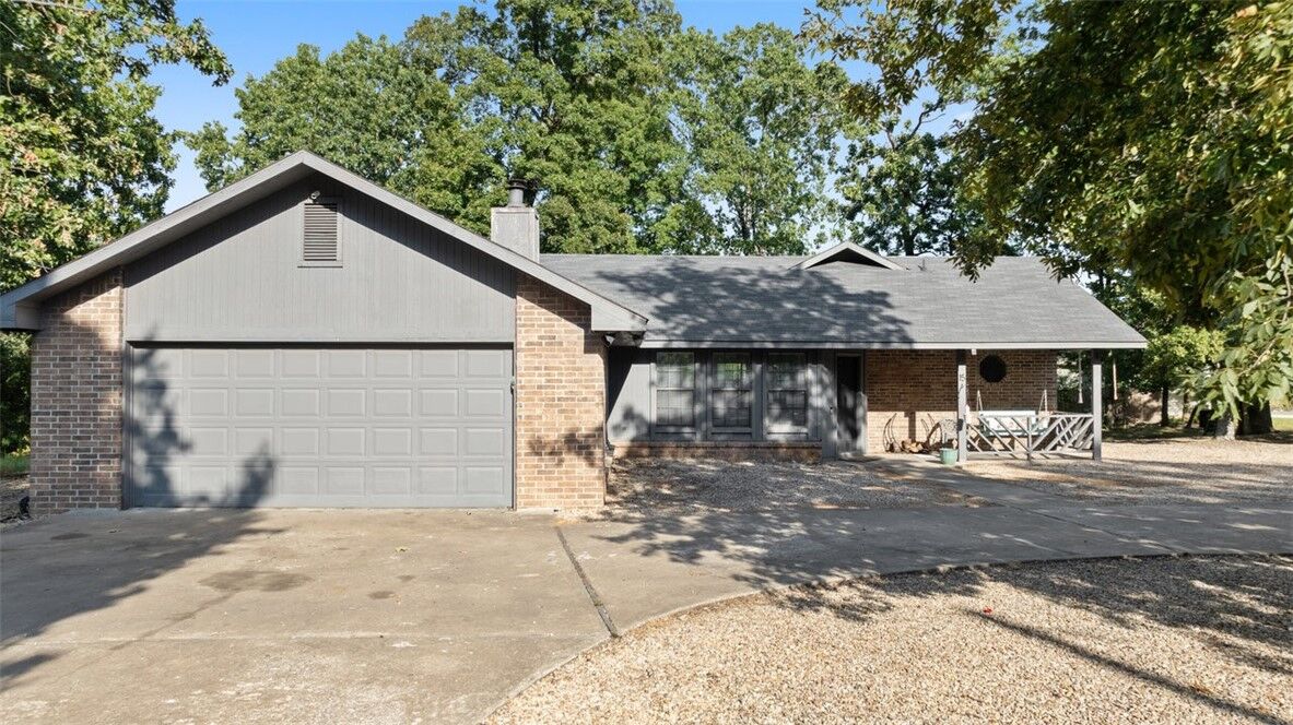 Property Photo: 15 Dunbarton Circle AR 72715