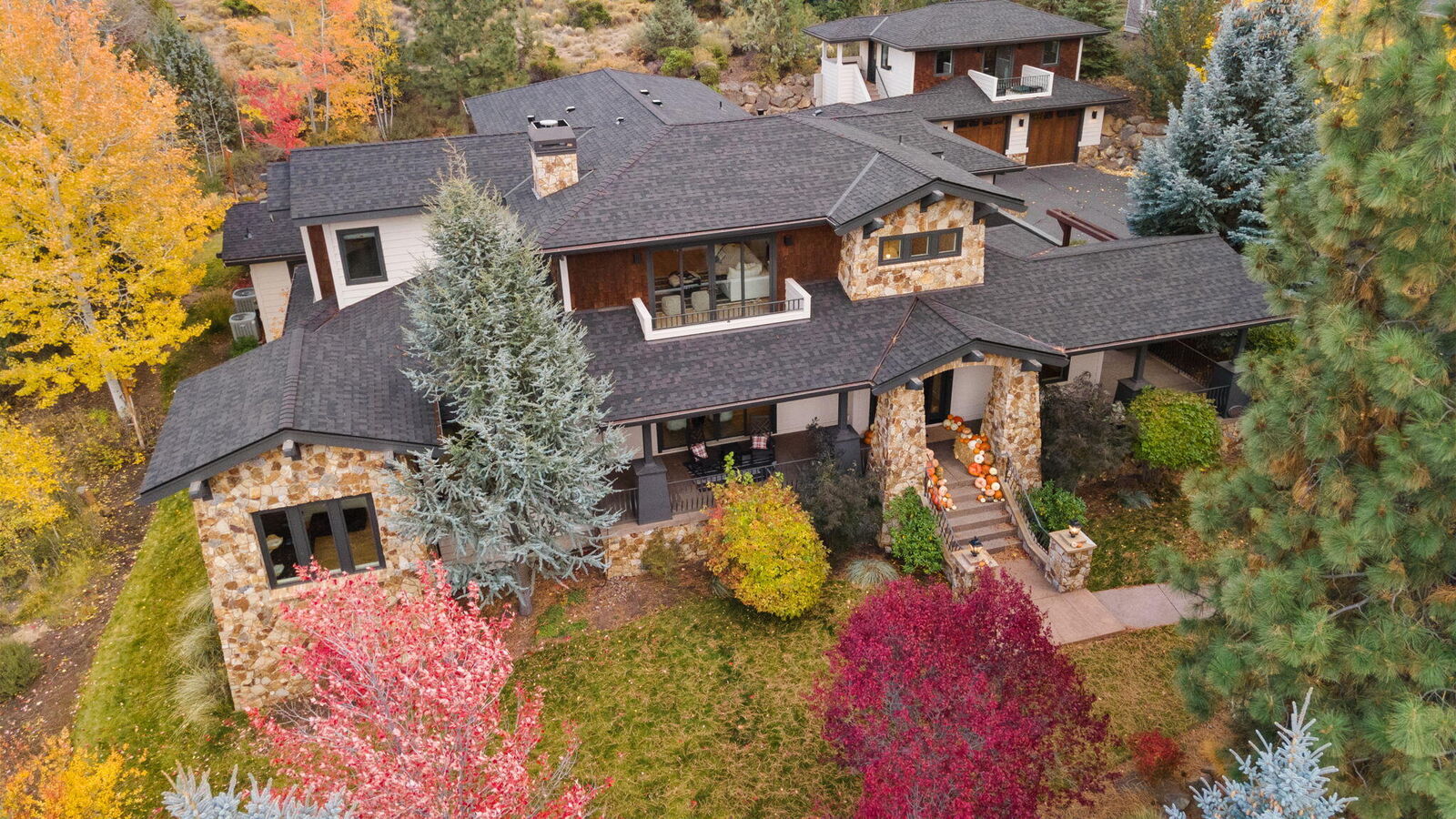 Property Photo:  61454 Cultus Lake Court  OR 97702 