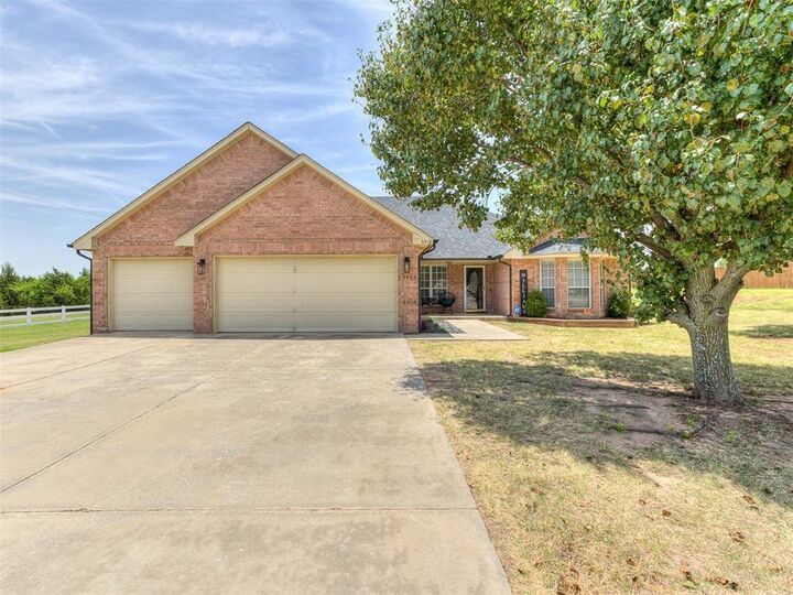 6910 Rolling Meadows  Tuttle OK 73089 photo