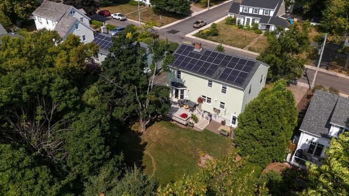 Photo de la propriété:  84 McGill Avenue  PE C1A 2K4 