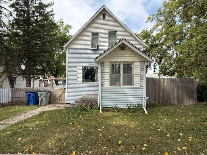 5136 46 Street — photo 1