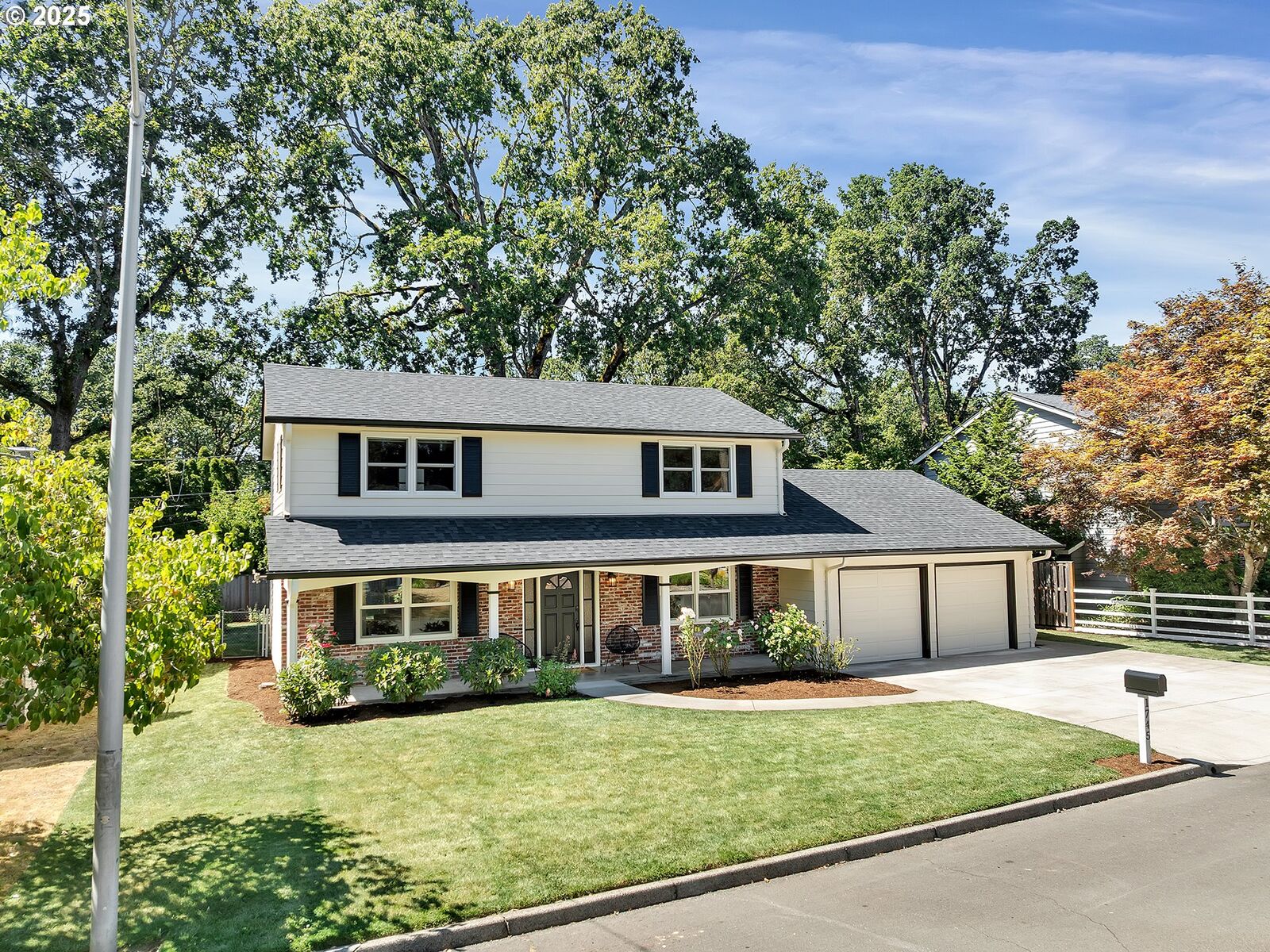 Property Photo:  1745 NW 136th Ave  OR 97229 