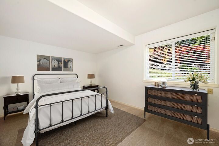 Property Photo:  9206 NE 126th Place  WA 98034 
