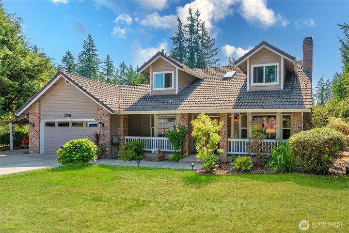 Property Photo: 22015 SE 244th Place WA 98038