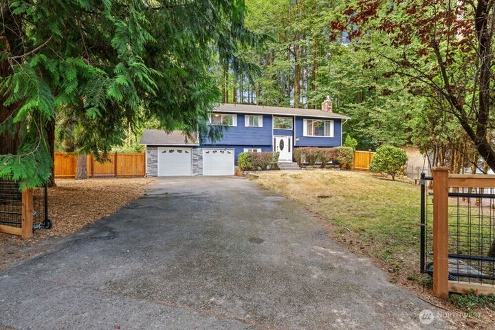 Property Photo:  15718  173rd Avenue NE  WA 98072 