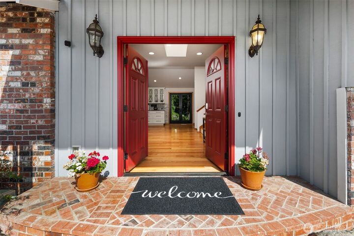 Property Photo:  12714  181st Avenue NE  WA 98052 