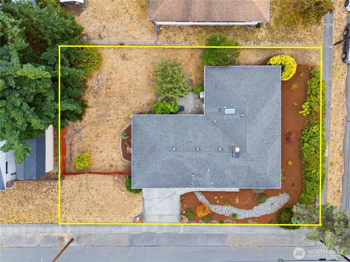 Property Photo:  824 NE Oleary Street  WA 98277 