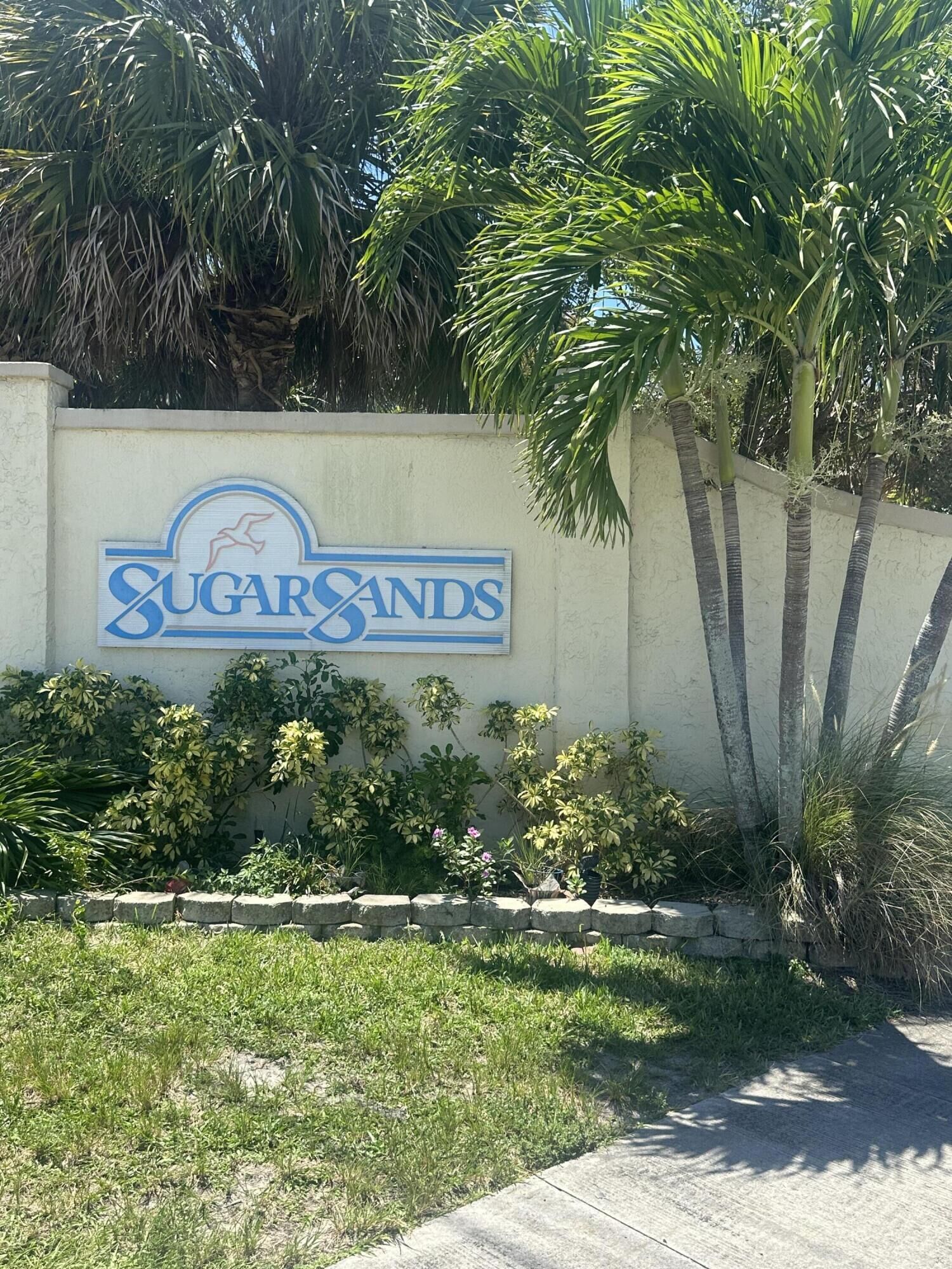 Property Photo:  7648 SE Sugar Sand Circle  FL 33455 