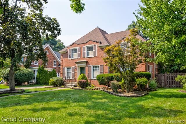 Property Photo:  20 Oxford Boulevard  MI 48069 