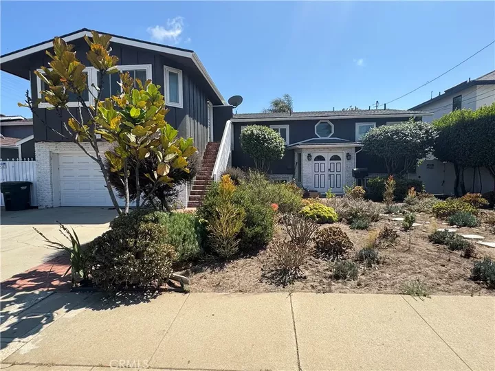 Property Photo:  1510 E Maple Avenue  CA 90245 