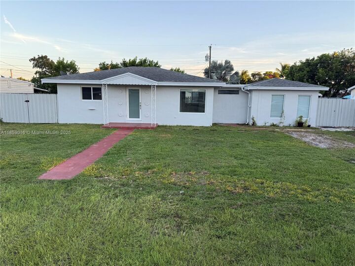 6218 Rodman St  Hollywood FL 33023 photo