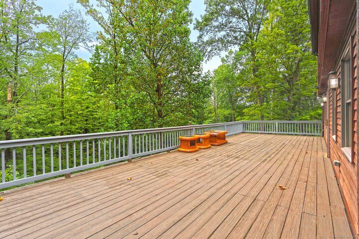 Property Photo:  135 Gaylord Mountain Road  CT 06524 