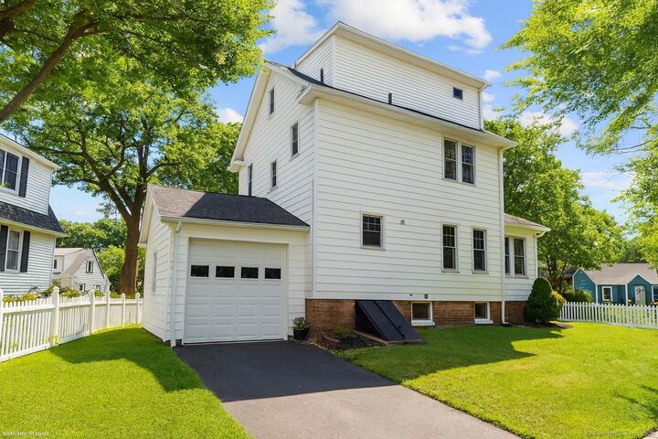 Property Photo: 56 Highview Avenue CT 06516