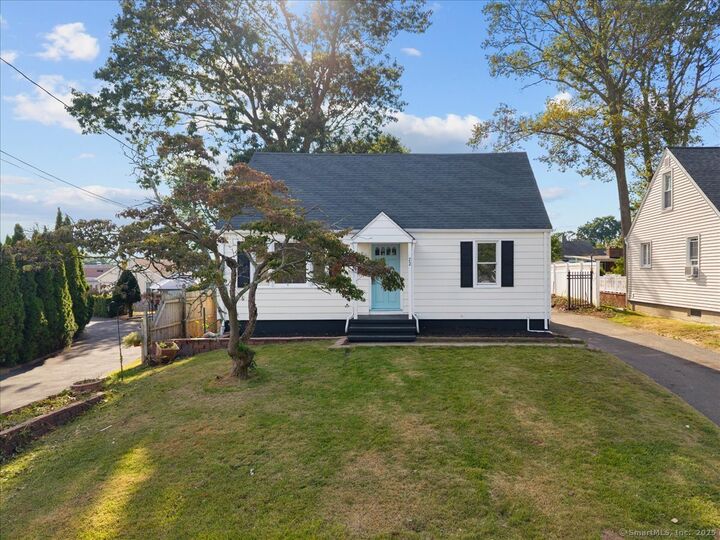 22 Hillside Avenue  West Haven CT 06516 photo