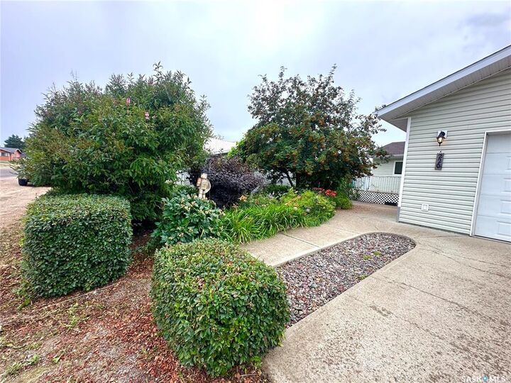 Property Photo:  220 3rd Street E  SK S0J 2M0 