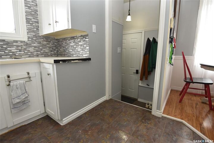 Property Photo: 415 8th Avenue W SK S0E 1E0