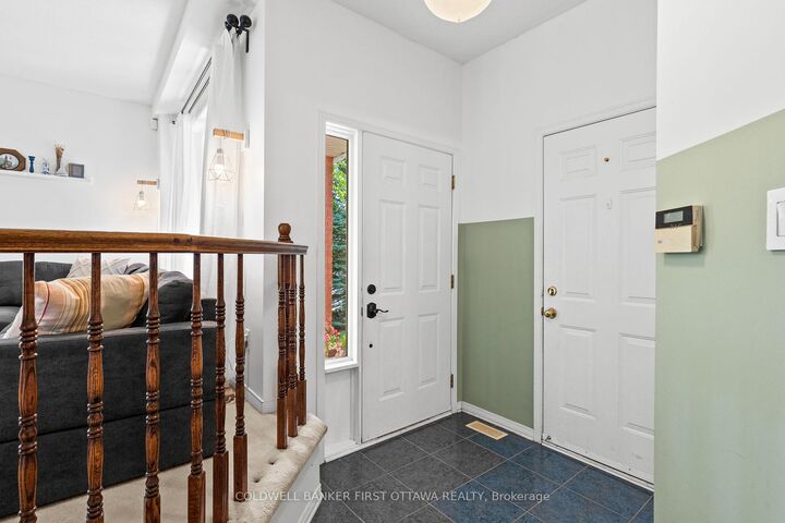 Photo de la propriété:  51 Helmsdale Drive  ON K2K 2S4 