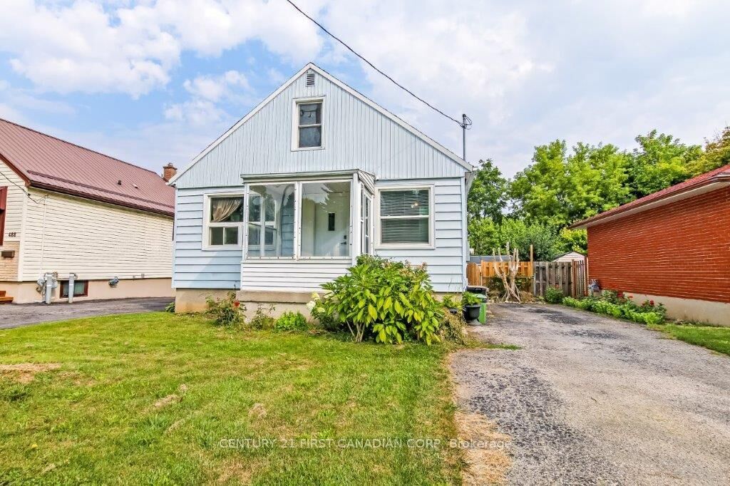 Photo de la propriété: 490 Salisbury Street ON N5Y 3B5