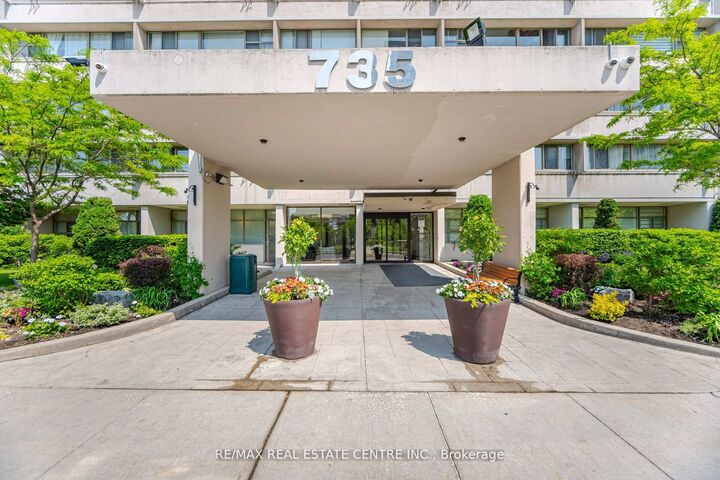 Property Photo: 735 Don Mills Road 2601 ON M3C 1T1
