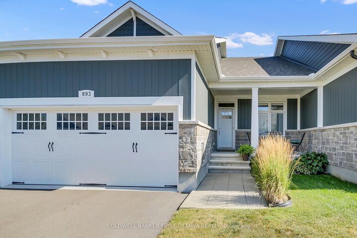 Photo de la propriété:  893 Artemis Circle  ON K4M 0H7 