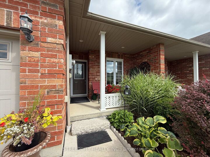 Property Photo: 16 Leisure Lane ON N0P 1M0