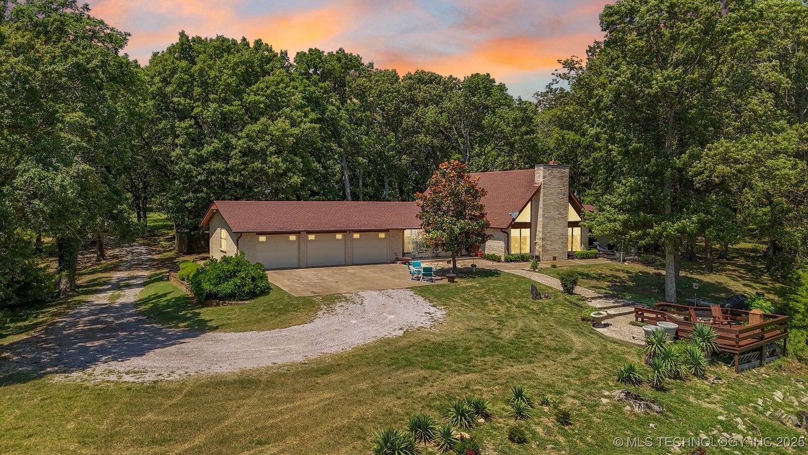 Property Photo: 8401 S 4130 Road OK 74080