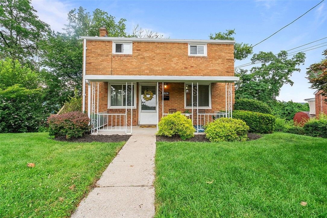 Property Photo:  3529 Oakleaf Rd  PA 15227 