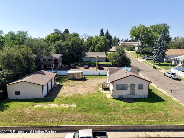 255 7th Ave. E  Dickinson ND 58601 photo