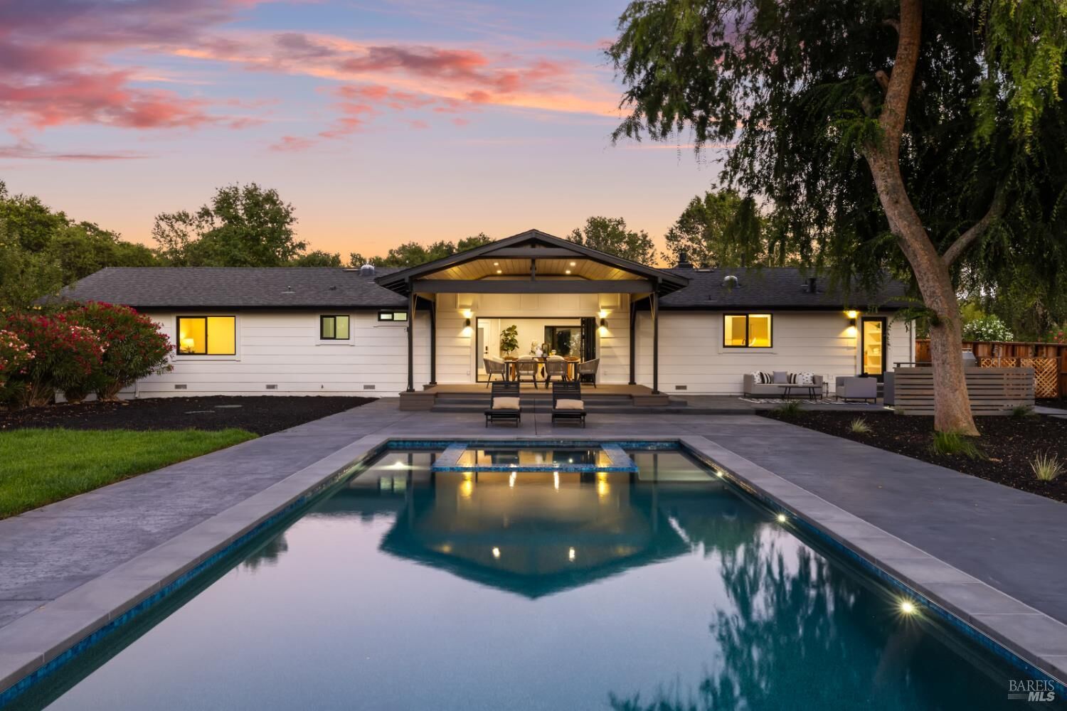 Property Photo:  2283 Woodside Way  CA 95448 