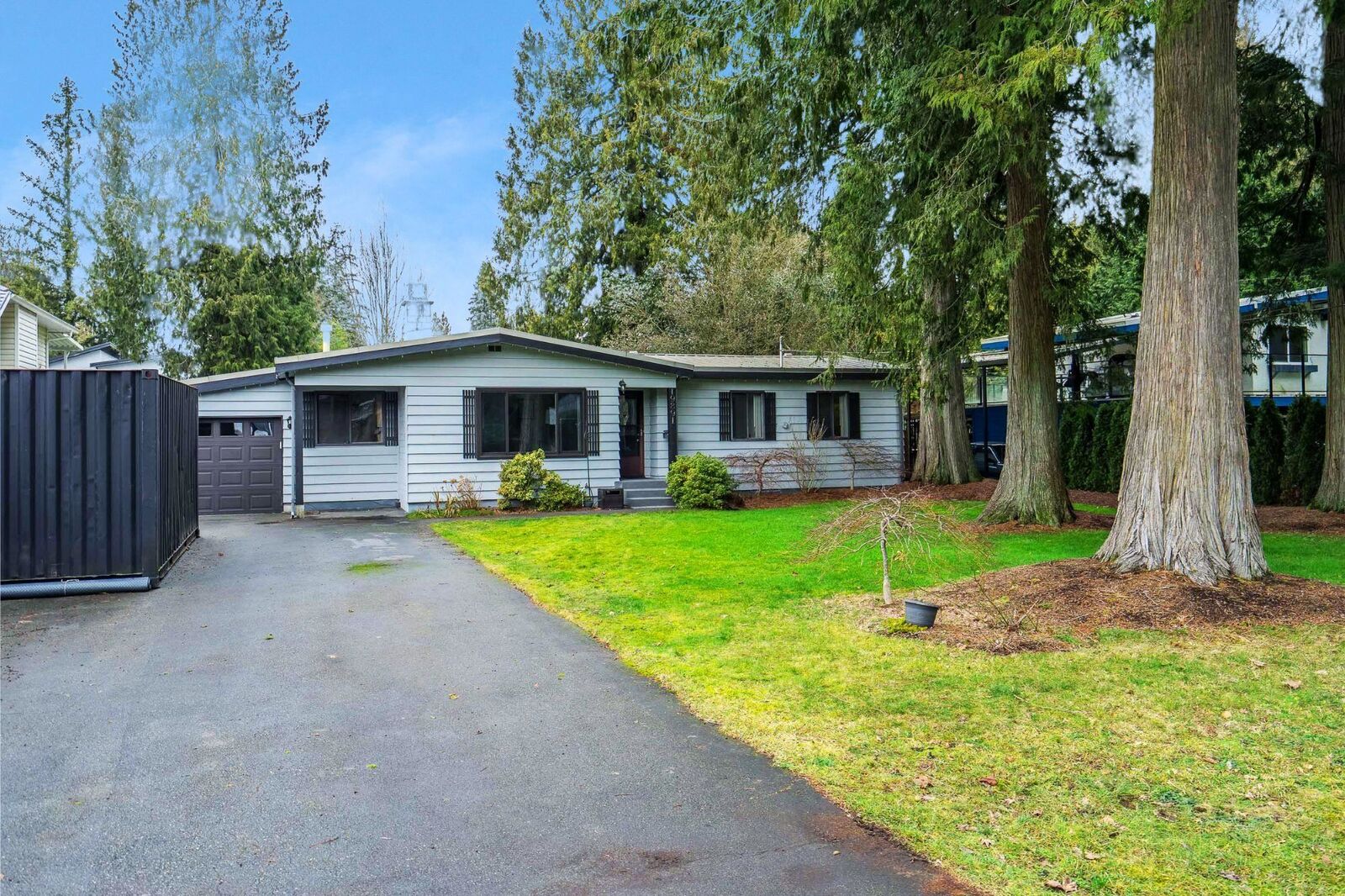 Property Photo: 19891 43A Avenue BC V3A 3C3