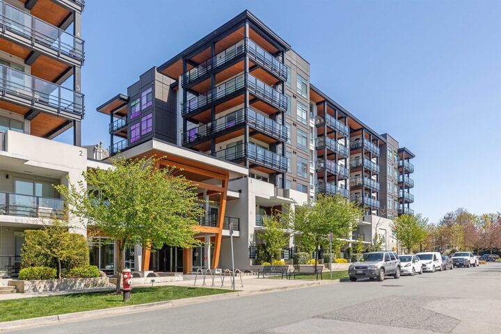 Property Photo:  128 E 8th Street 107  BC V7L 1Y7 