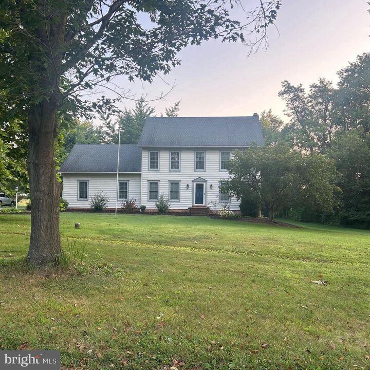 130 E Yellowbreeches Road  Carlisle PA 17015 photo