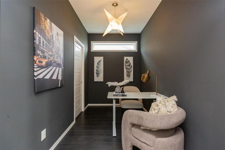 Property Photo:  150 Brookfield Crescent  MB R3Y 0L7 